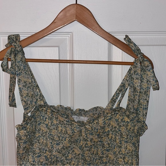 ASTR Label Eastwick Floral Ruffle
Asymmetrical Mini Dress Large - Picture 4 of 5